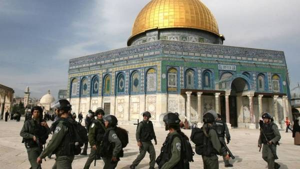 مفتي القدس يدعو لإنقاذ المسجد الأقصى