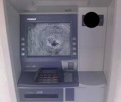 كمين يوقع بشخص حطّم صرافا آليا في الأشرفية