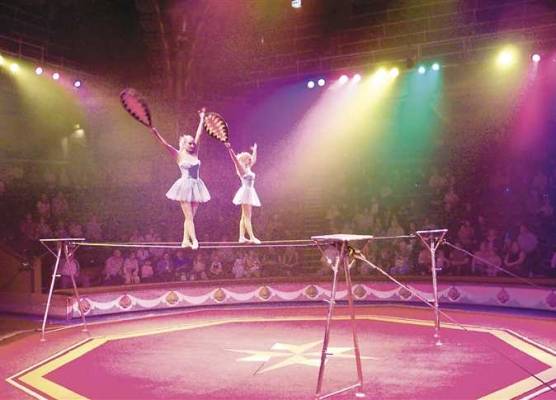 ملابس لاعبات السيرك الروسى تطيح برئيس «هيئة الترفيه السعودى»