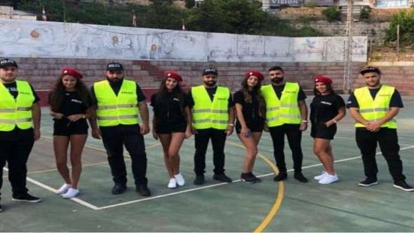 شرطيات بالـهوت شورت يثرن الجدل في لبنان (فيديو)