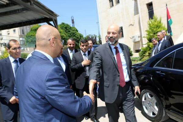 الرزاز يؤكد ان الارتقاء بالتعليم من اهم اولويات المرحلة المقبلة