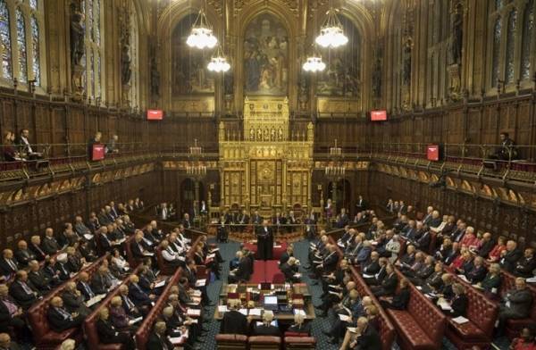 اللوردات يوافق على مشروع قانون خروج بريطانيا من الاتحاد