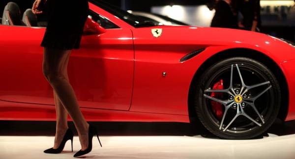 صدق أو لا تصدق... فيراري موديل 1962 بـ 45 مليون دولار