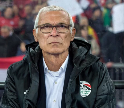 5 أسباب تجبر الاتحاد المصري للإبقاء على هيكتور كوبر