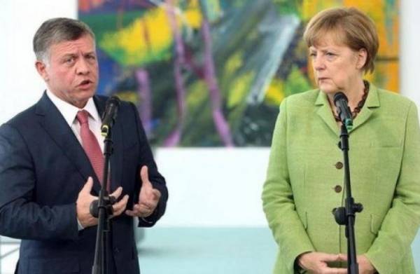 ميركل تعلن عن قرض ميسر للأردن بقيمة 100 مليون دولار