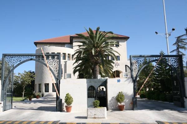 مجلس الوزراء يوافق على اعتبار جميع مرضى السرطان مؤمنين صحيا وتغطية نفقات معالجتهم