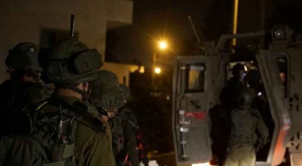 الاحتلال يعتقل شابا من الخليل