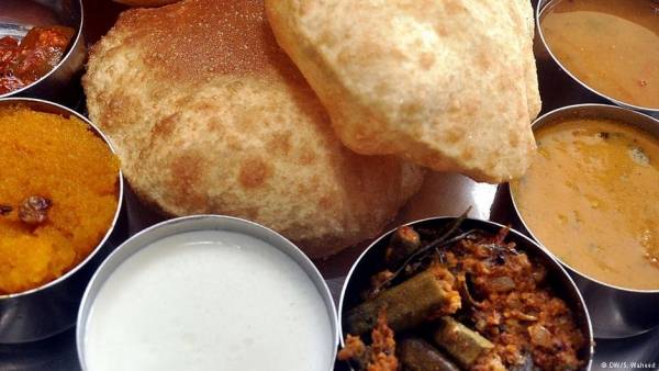 سخر منها زوجها فانتقمت منه بتسميم 125 شخصاً!