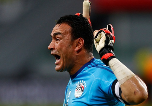 أزمة جديدة في منتخب مصر بين الحضري وكوبر!