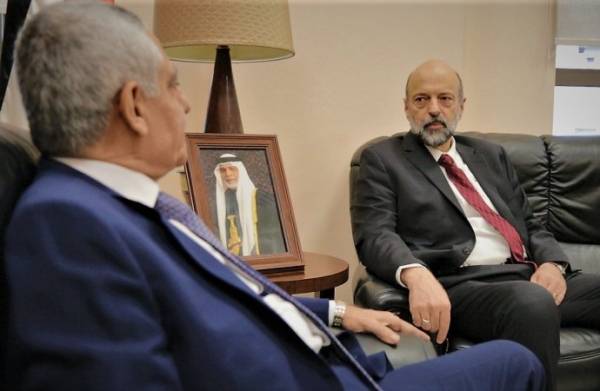 الرزاز يلتقي رئيس المجلس القضائي