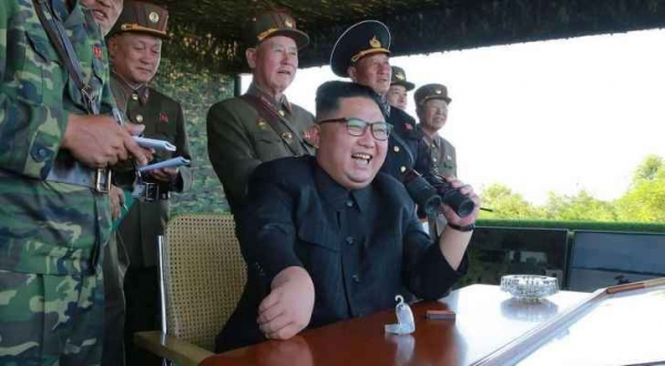 زعيم كوريا الشمالية يعدم ضابطا بارزا بتهمة غريبة