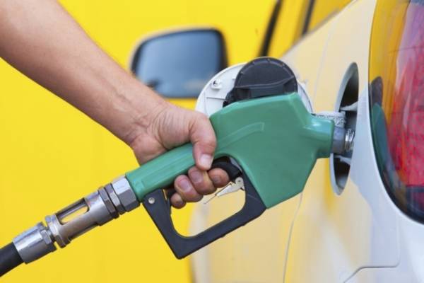 ترجيح تخفيض أو تثبيت أسعار المشتقات النفطية للشهر المقبل