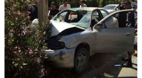 وفاه و4 إصابات بحادث سير على طريق اربد  عمان.. صور