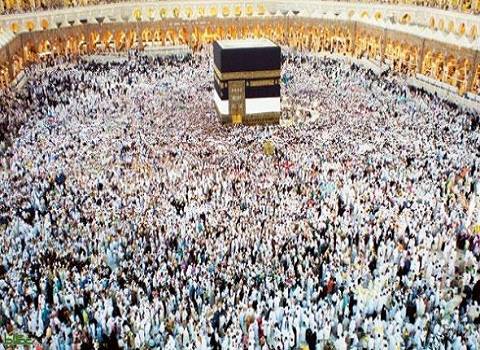 أعداد المعتمرين تتراجع 120 ألفاً عن العام الماضي