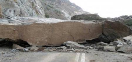 وفاة بانهيار مقطع صخري داخل كسارة في اربد