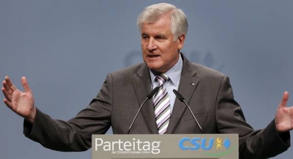 استقالة وزير الداخلية الألماني من منصبه