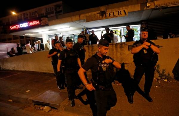 مجرم شهير يهرب بمروحية من سجن في فرنسا