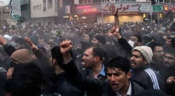 إيران: استمرار التظاهرات بسبب تلوث المياه والمحتجون يهتفون الموت لخامنئي