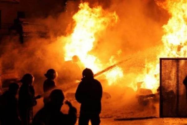 وفاة بحريق منزل في حي شاكر بالزرقاء