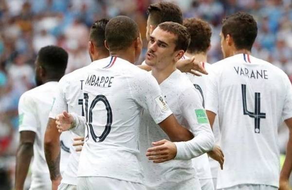 فرنسا تتأهل للمربع الذهبي وتخرج الأوروغواي بثنائية (شاهد)