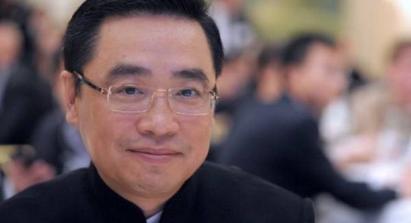 صورة أدت بحياة ملياردير صيني في فرنسا ​!