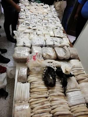 القبض على مروج مخدرات بحوزته 248 كف حشيش