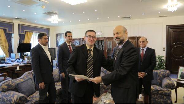 الرزاز: لا حصانة لفاسد ولا اغتيال للشخصية