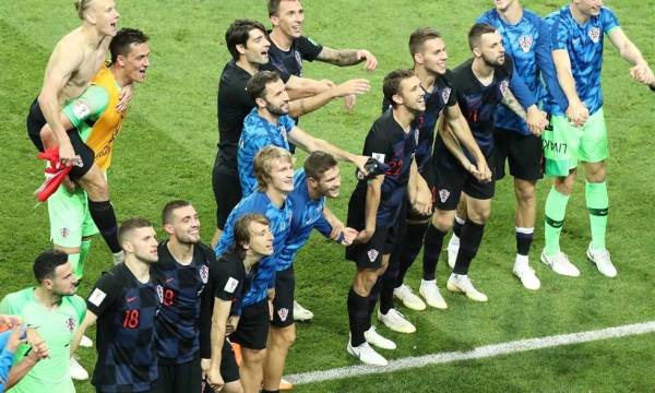 الاتحاد الدولي يرسل تحذيرا لمدافع كرواتيا فيديو