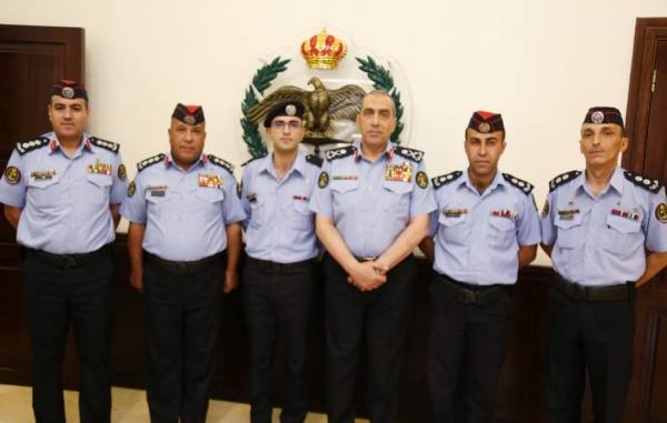 مدير الامن العام يكرم مرتبات  بشرطة  الكرك لحسهم الأمني