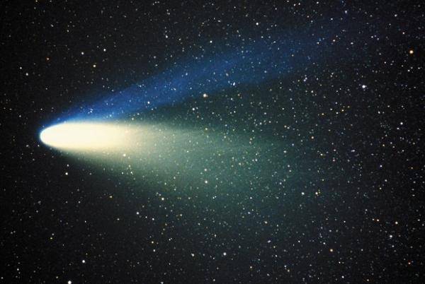 مذنب لامع يشاهد بالعين المجردة في سماء المملكة الشهر المقبل