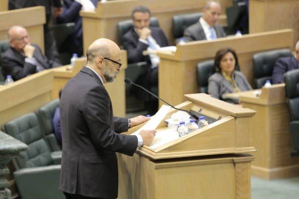 الرزاز: يعترف بمشكلة في مجلس النواب والسبب ..