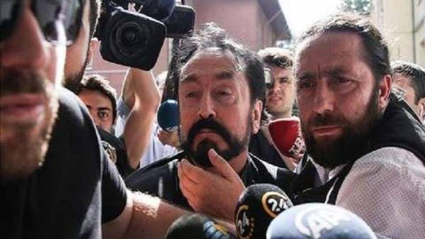 هكذا وضعت الشرطة التركية يدها على الداعية غريب الأطوار!