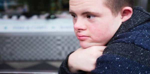 أول مقهى في سوريا موظفوه من المصابين بمتلازمة داون‎ (صور)