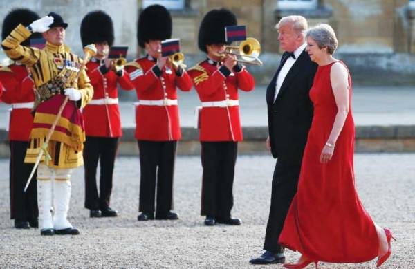 ترامب يواصل «إهاناته» لزعماء دول «الأطلسي» ويهددهم بالخروج من الحلف ما لم يرفعوا مساهماتهم في الموازنة العسكرية