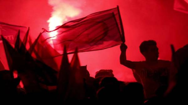 بعد عامين من محاولة الانقلاب تركيا ترفع حالة الطوارئ