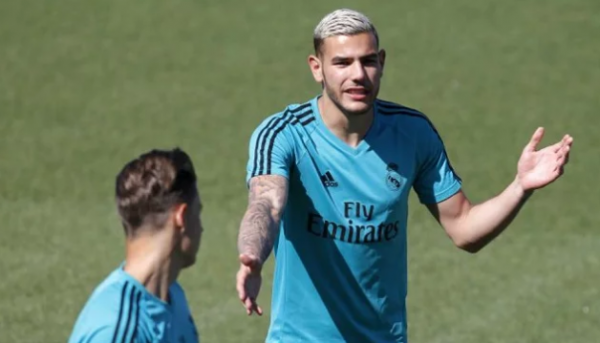 ريال مدريد يريد التخلص مع ثيو هيرنانديز هذا الصيف