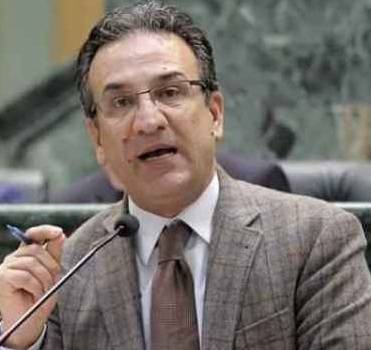 مصطفى ياغي يخرج عن المألوف ويوجه صواريخ عابرة للفساد ... شاهد الفيديو