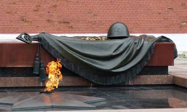 إعادة تجميع رفات جندي استرالي بعد مرور قرن على وفاته