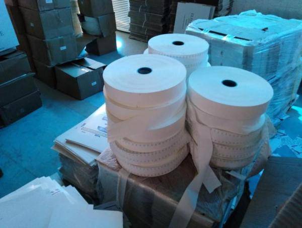 تحقيق حكومي بعد مغادرة رجل أعمال يشتبه بتورطه في قضية الدخان