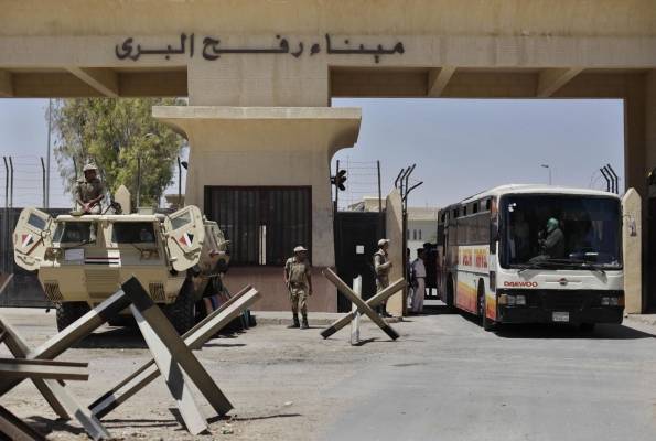 مصر تغلق معبر رفح الاثنين