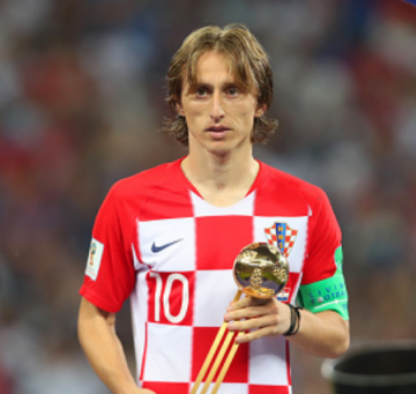 عاش طفولة دموية.. مسيرة مودريتش الملهمة للوصول إلى أحسن لاعب في كأس العالمفيديو وصور