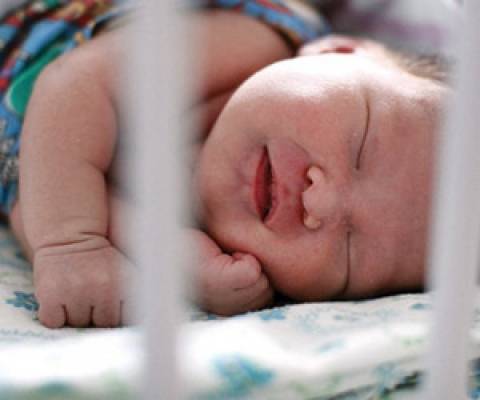 طعام مجاني مدى الحياة ووظيفة عند البلوغ لطفلة.. لهذا السبب