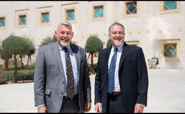 تعرف على نائب السفير الامريكي الجديد .. صورة