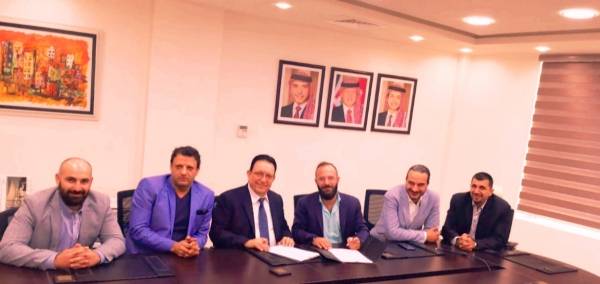 جت و مسافات للخدمات اللوجستية توقعان اتفاقية لنقل الطرود البريدية