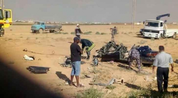 6 وفيات وإصابتان بتصادم صهريج وتريلا ومركبة في المفرق