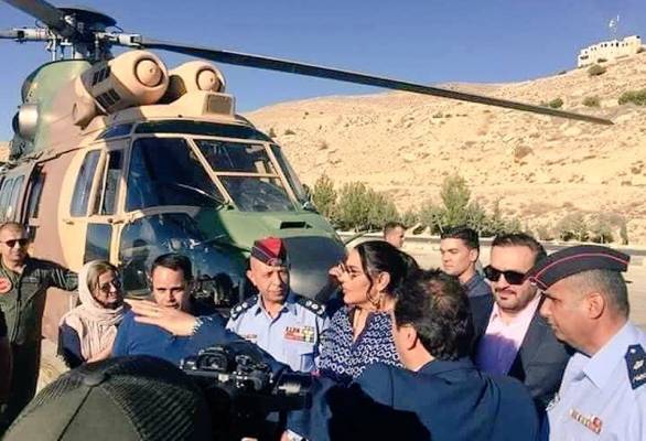 الفنانة أحلام ...وطائرة الجيش