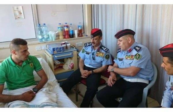 القاء القبض على شخصين ممن اعتدوا على رقباء السير اثناء ادائهم لواجبهم امس والبحث جار عن اخرين