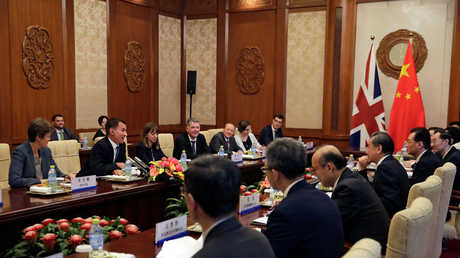 زلة لسان تضع وزير خارجية بريطانيا الجديد في موقف محرج في الصين!