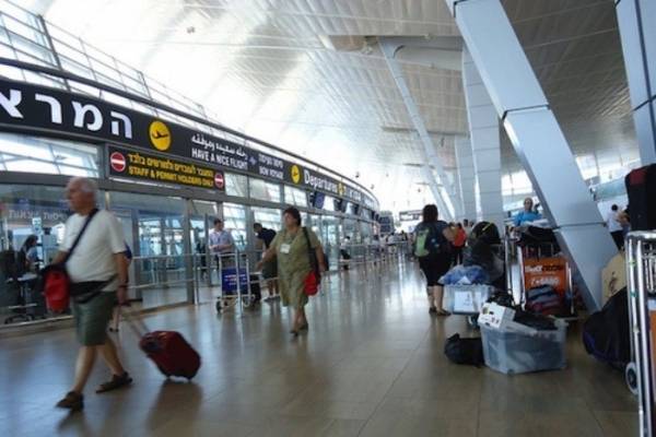 فلسطيني يستولي على سلاح متطور من مطار إسرائيلي