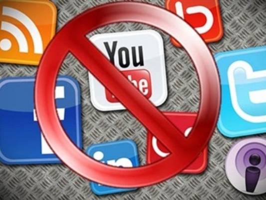 منع حبيبته من التحدث مع رجال غرباء عبر السوشيال ميديا.. فحُكم عليه بالسجن